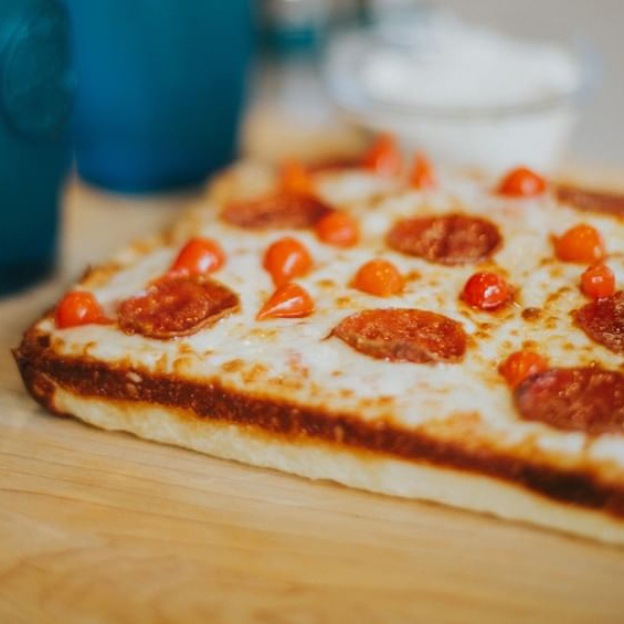 example of detroit style pizza