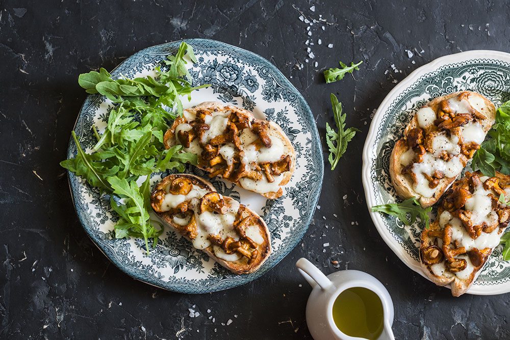 Roasted Mushroom Crostini