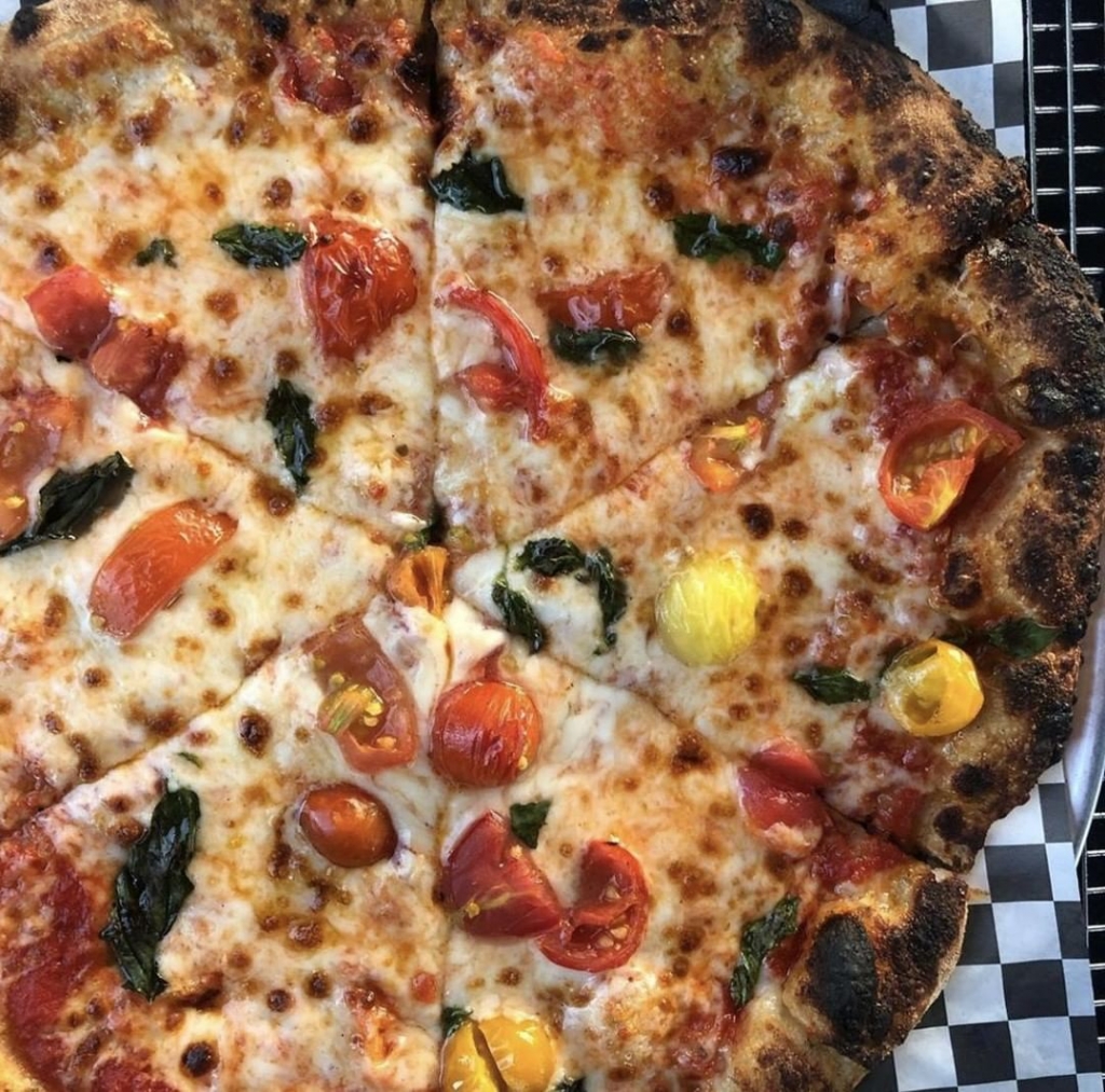 premium-pizza-cheese-for-pizzerias-restaurants-bacio-cheese
